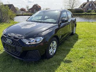 krockskadad bil auto Audi A1 25 TFSI SPORTBACK | CRUISE | CLIMA | VIRTUEEL | CARPLAY 2023/11