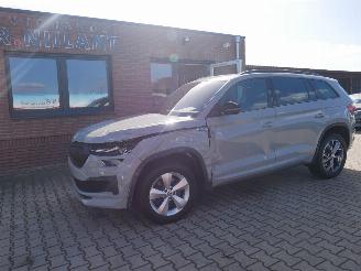 damaged passenger cars Skoda Kodiaq SPORTLINE 4x4 PANORAMADAK LED VIRTUAL ACC ALCANTARA 2022/6