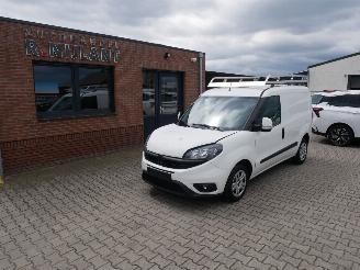 skadebil bedrijf Fiat Doblo  2021/6