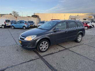 skadebil auto Opel Astra Wagon 1.6 Cosmo 2009/8
