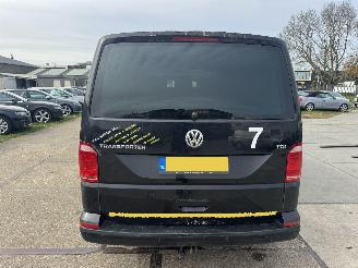 Volkswagen Transporter 2.0 TDI L2H1 DC Highline picture 13