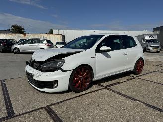 Voiture accidenté Volkswagen Golf 2.0 GTI adidas 2010/7