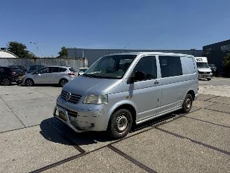 danneggiata veicoli commerciali Volkswagen Transporter 2.5 TDI Aut. DC 2005/10