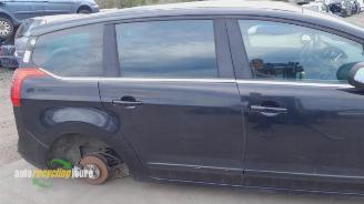 Peugeot 5008 5008 I (0A/0E), MPV, 2009 / 2017 1.6 THP 16V picture 4