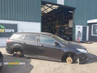 Vrakbiler auto Ford Focus Focus 3 Wagon, Combi, 2010 / 2020 1.0 Ti-VCT EcoBoost 12V 100 2013/5