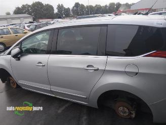 Peugeot 5008 5008 I (0A/0E), MPV, 2009 / 2017 1.6 THP 16V picture 12