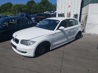 Uttjänta bilar auto BMW 1-serie 1 serie (E87/87N) onderdelen (kleur: 300 / Alpinweiss III) 2008/5
