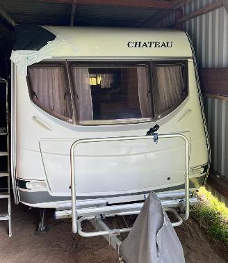 Avarii caravane Chateau  390 + Voortent 4 persoons caravan 2003/3