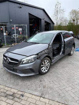 Autoverwertung Mercedes  a160 2016/10