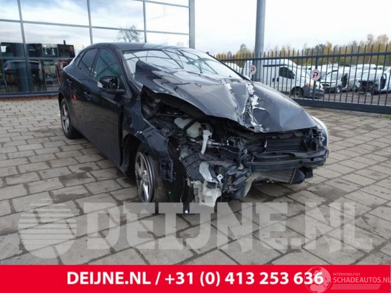 Volvo V-40 V40 (MV), Hatchback 5-drs, 2012 / 2019 2.0 D2 16V