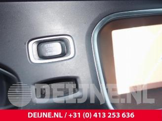 Volvo V-40 V40 (MV), Hatchback 5-drs, 2012 / 2019 2.0 D2 16V picture 30