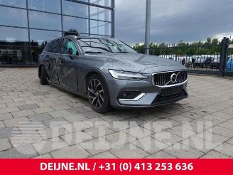 krockskadad bil auto Volvo V-60 V60 II (ZW), Combi, 2018 2.0 D4 16V 2019/2