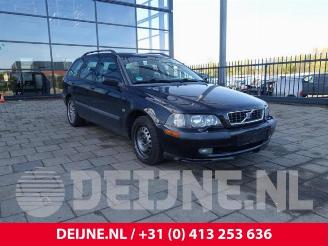 Vrakbiler auto Volvo V-40 V40 (VW), Combi, 1995 / 2004 1.8 16V 2002/11