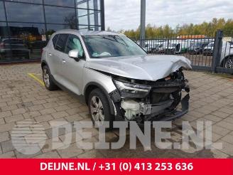 Vrakbiler auto Volvo XC40 XC40 (XZ), SUV, 2017 1.5 T3 12V 2018/11