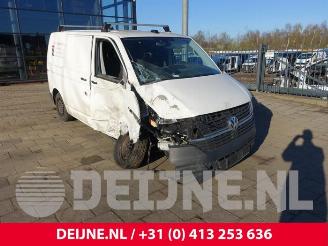 Vrakbiler auto Volkswagen Transporter Transporter T6, Van, 2015 / 2024 2.0 TDI 2022/5