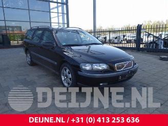 Uttjänta bilar auto Volvo V-70 V70 (SW), Combi, 1999 / 2008 2.4 T 20V 2000/7