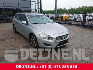 Vrakbiler auto Volvo V-60 V60 I (FW/GW), Combi, 2010 / 2018 1.6 DRIVe 2012/6