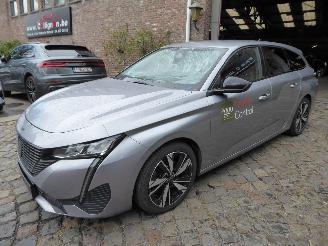damaged passenger cars Peugeot 308 SW Allure 2022/5