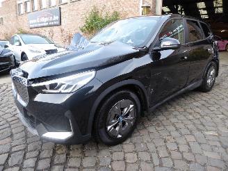 krockskadad bil auto BMW iX1 20 eDrive 2023/12