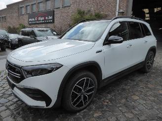krockskadad bil auto Mercedes EQB 350 4Matic AMG Line 2022/9