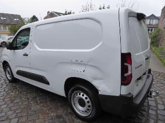 Peugeot Partner Premium L2 picture 10
