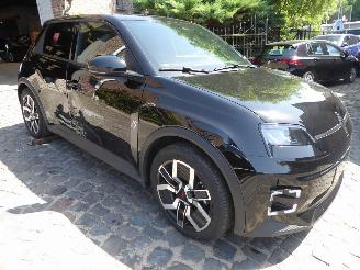Renault 5 E-Tech Electric 150 Comfort Range Techno picture 3