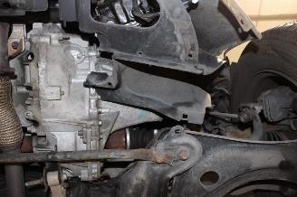 Peugeot 208  picture 13