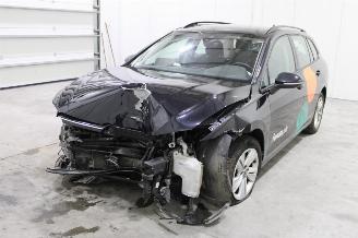 skadebil auto Volkswagen Golf  2022/8