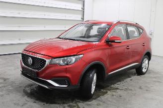 Vrakbiler auto MG ZS  2023/4