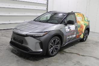 Uttjänta bilar auto Toyota bZ4X  2024/3