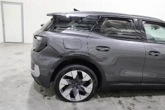 krockskadad bil auto Ford Explorer  2025/8