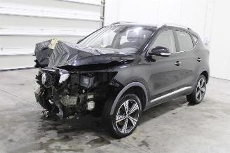 Damaged car MG ZS  2020/7