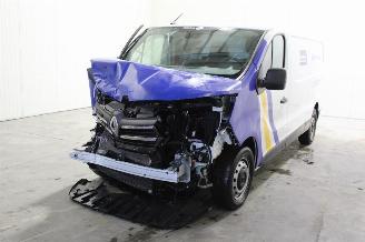 Vrakbiler auto Renault Trafic  2024/6