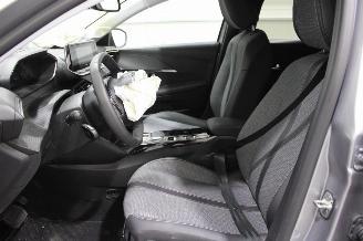 Peugeot e-208  picture 11
