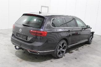 Volkswagen Passat  picture 3