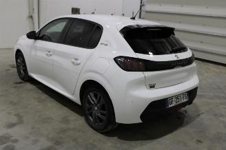 Peugeot 208  picture 4