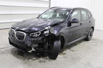 krockskadad bil auto BMW iX3  2024/3
