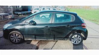 Peugeot 208 208 I (CA/CC/CK/CL), Hatchback, 2012 / 2019 1.0 Vti 12V PureTech picture 2
