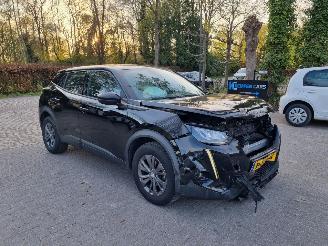 Vaurioauto  passenger cars Peugeot 2008 Puretech 100 Active pack 2022/6