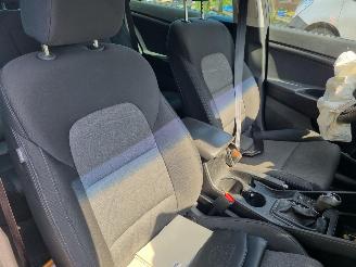 Hyundai Tucson 1.6 T-GDI Aut. 130KW Navi Stoelverw Led picture 12