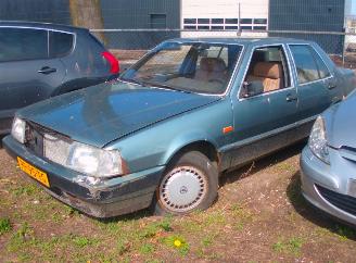 skadebil auto Lancia Thema 2.8 v6 1986/1