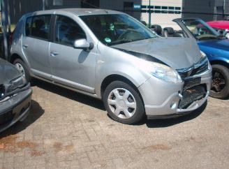 demontáž osobní automobily Dacia Sandero  2008/1