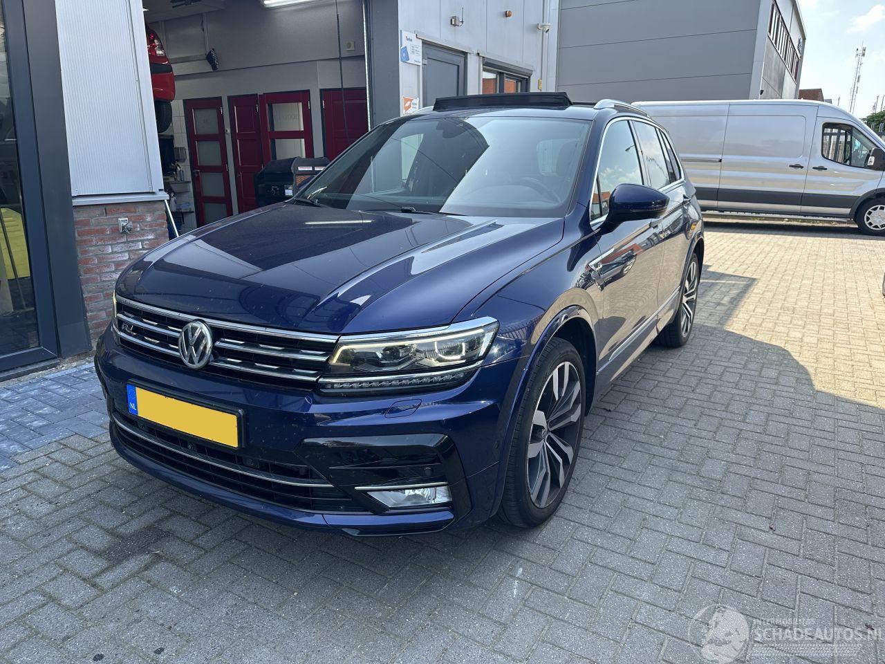 Volkswagen Tiguan 2.0TDI 4-MOTION FULL R-LINE DAMAGE FREE / ALL OPTIONS PANO/SIDE ASSIST/KEYLESS/DYNAUDIO/360CAM