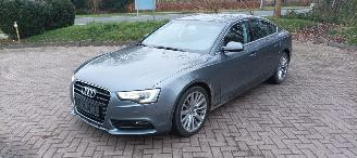 skadebil auto Audi A5 Sportback bj:02-2016 2.0-TDI Automaat Navigatie Climatecontrol CruiseControl Stoelverwarming Lichtautomaat Bi-xenon met Led Led-Achterlichten Trekhaak Mistlampen 2016/2