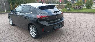 Opel Corsa 1.2 Elegance Full-Led Digitale cockpit Climatecontrol CruiseControl Stoelverwarming stuurwiel met verwarming Achteruitrijcamera parkeersensoren Blindspot Privacyglas Led Mistlampen 16-inch Opel velgen Apple CarPlay Android regensensor Dimmende binnenspieg picture 4