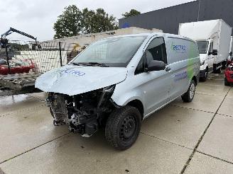 skadebil bedrijf Mercedes Vito 114CDI Pro AUTOMAAT - CAMERA - NAVI - ACC 2024/6