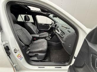 Volkswagen T-Roc 1.5 TSI R-Line DSG-PANO-CAMERA-KEYLESS-VIRTUAL picture 11