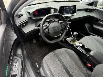 Peugeot 208 1.2 PureTech Allure Pack -NAVI-PDC-CAMERA picture 3