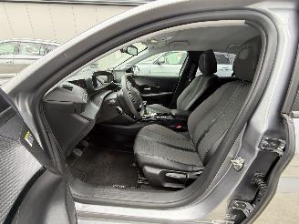 Peugeot 208 1.2 PureTech Allure Pack -NAVI-PDC-CAMERA picture 8