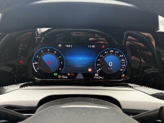 Volkswagen Golf 1.0 eTSI Life NAVI-CLIMA-CRUISE-LED picture 17